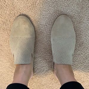 Dolce vita grey suede mules